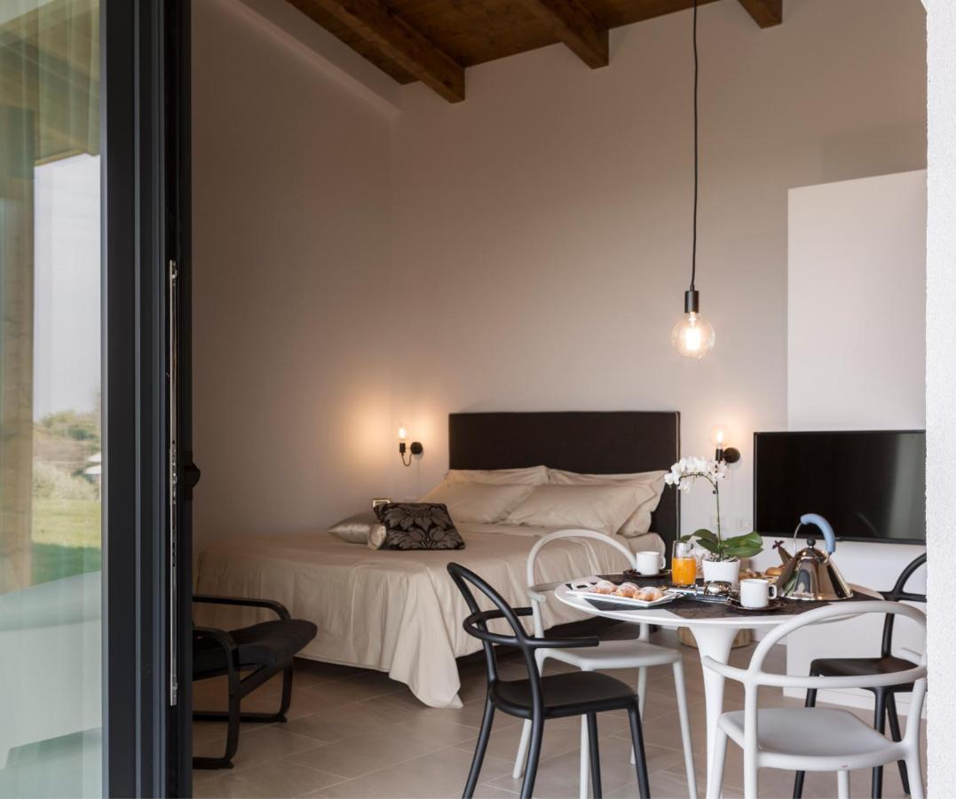 Montelabbate La Maggiolina Country House מראה חיצוני תמונה
